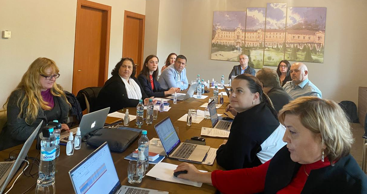 Masă rotundă „Școala de management și publicitate și fondul de suport tehnic pentru media regionale: rezultate și pașii următori”