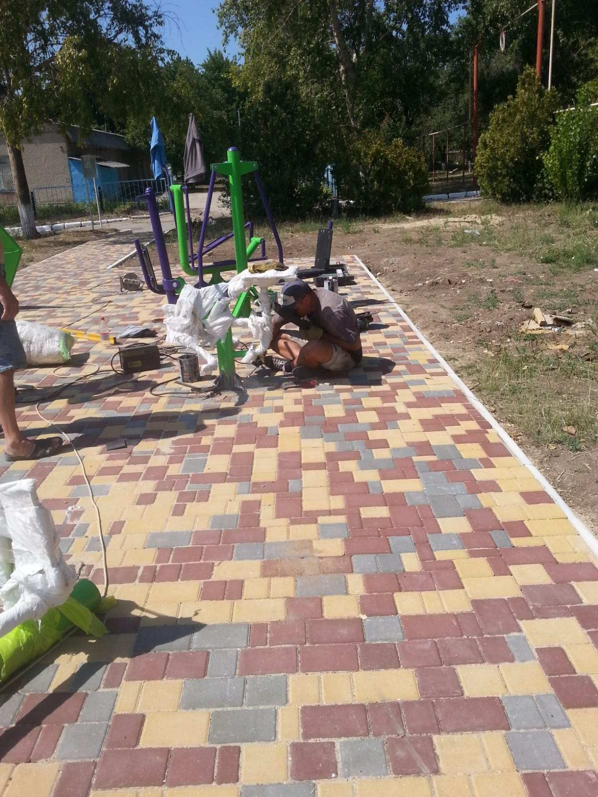 Asigurarea cooperarii intre satele de pe cele doua maluri ale Nistrului. Suport pentru ediificarea unui teren de sport in s.Maiak, raionul Grigoriopol.