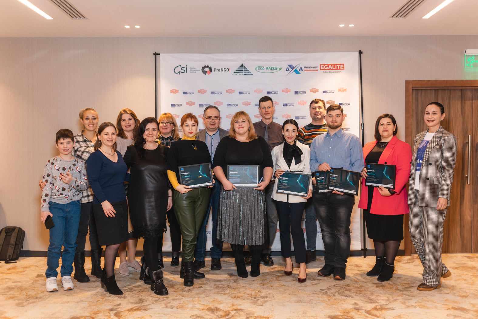 Ceremonia de înmânare a premiilor regionale pentru jurnaliști. Concursul regional pentru jurnaliști, bloggeri și vloggeri „Antreprenoriatul social – cooperarea dincolo de frontiere”