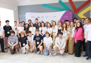 Șase echipe, șase soluții digitale și o regiune conectată prin idei: rezultatele primului Hackathon Regional organizat de Asociația ECOU